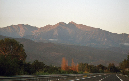 Aproximació al Canigó Aproximació al Canigó