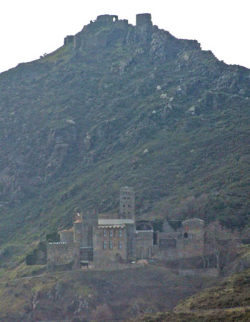 Monestir de Sant Pere de Rodes i Castell de Sant Salvador Monestir de Sant Pere de Rodes i Castell de Sant Salvador