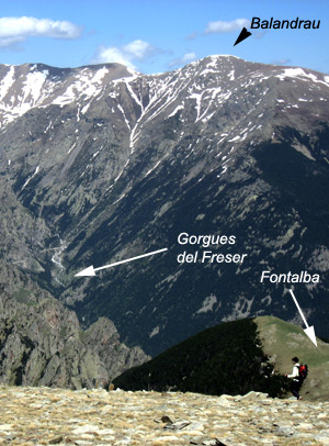 Vista des del Cim de la Dou Vista des del Cim de la Dou