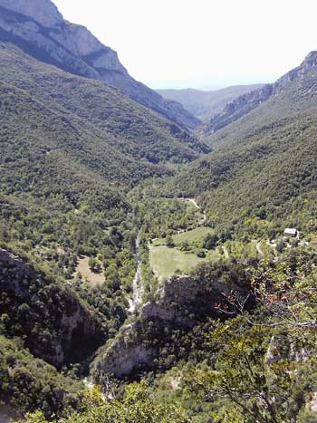 Vall de la riera de Sant Aniol Vall de la riera de Sant Aniol